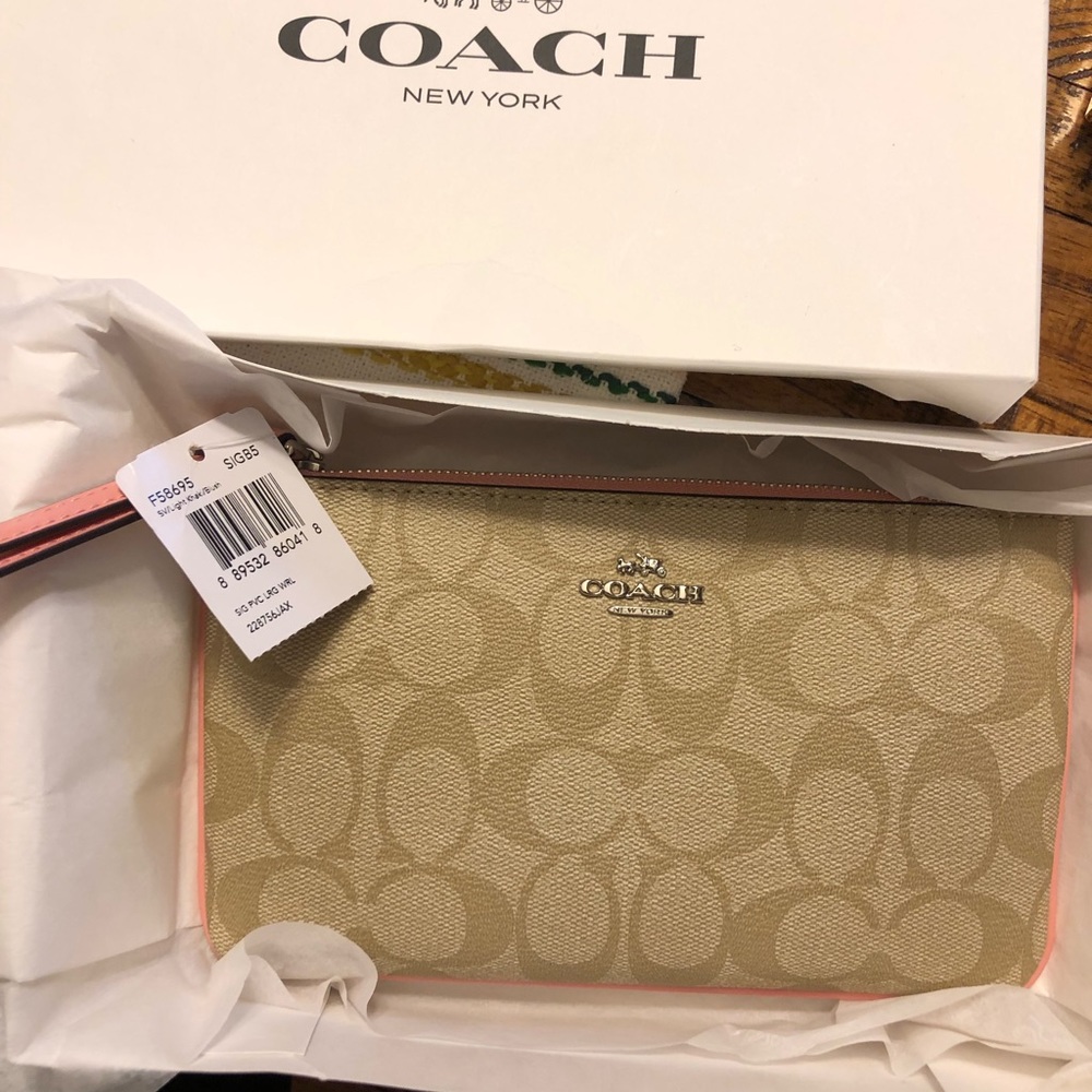 Coach Wristlet NWT